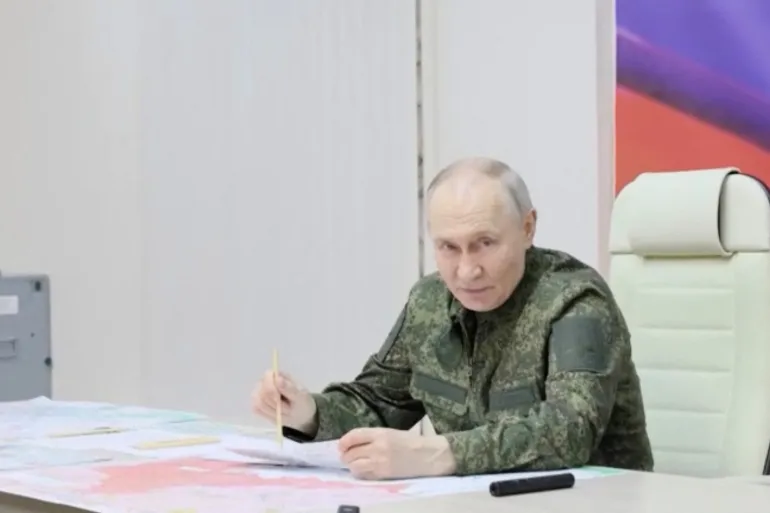 2025-03-12T214532Z_773484130_RC2XBDACUJ54_RTRMADP_3_UKRAINE-CRISIS-RUSSIA-KURSK-PUTIN-1741947580