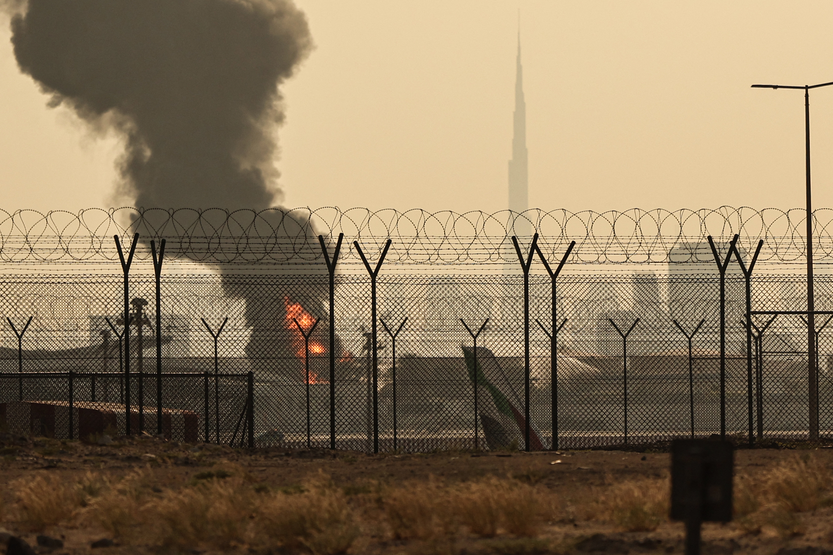 50fd6d09cbdd638649cae252682aa378-1