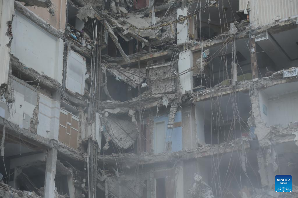 aa31428fc9f22cd87b4981390e075fbc-2