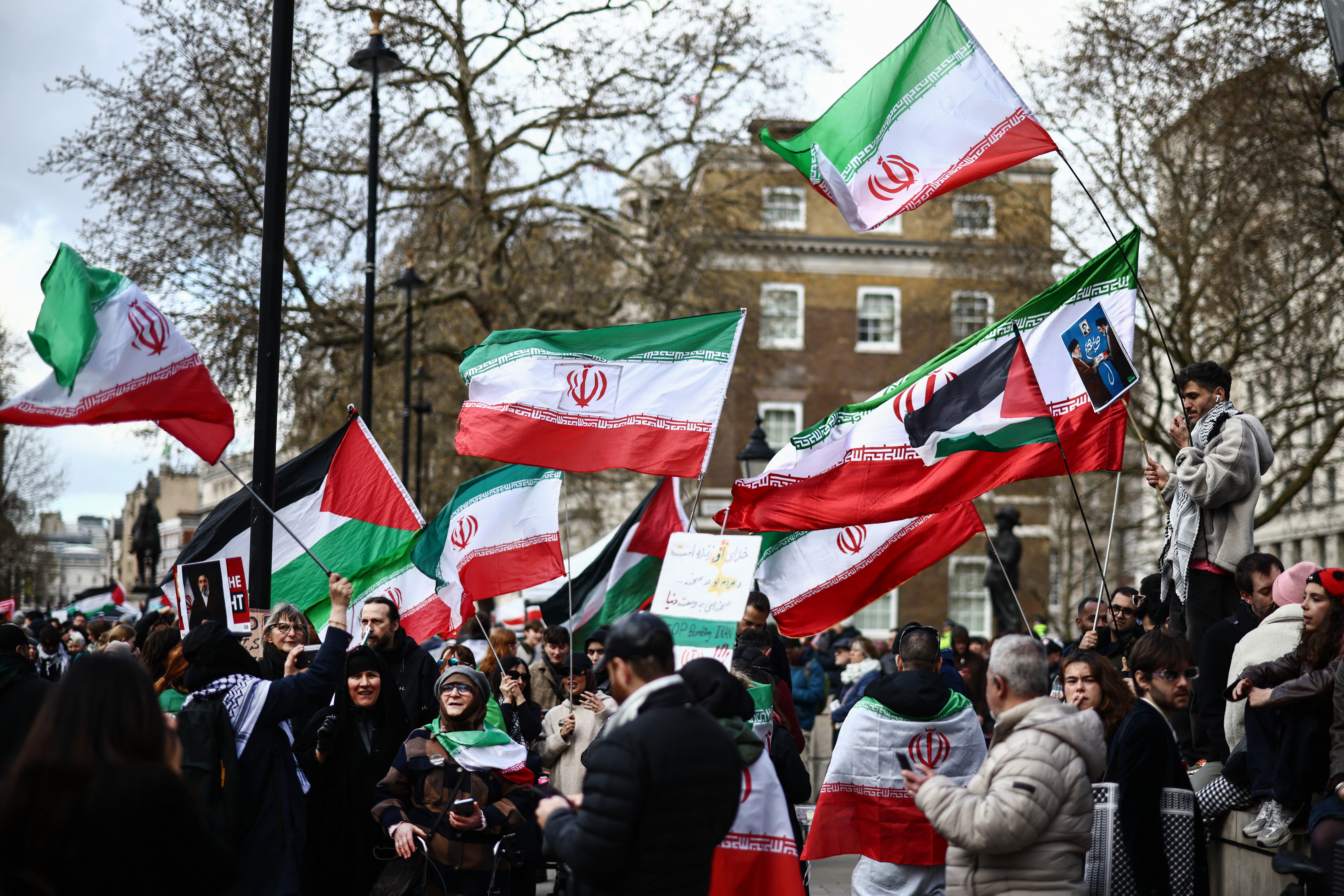 c52d907b1df4c8c8e1b22cbad8c37e24-1