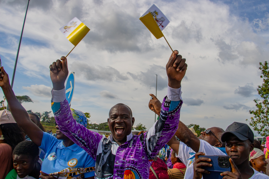 99df6bc4124d3b78b4ffc8894f7222a5